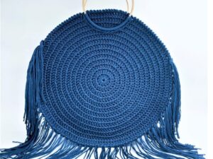 Χειροποίητη Boho Τσάντα Μπλε Navy με Μεταλλικά Χερούλια και Φούντες