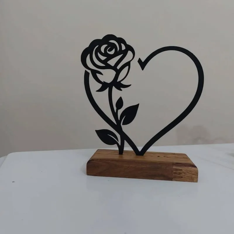 Laser Cut Rose With Heart Table Decor